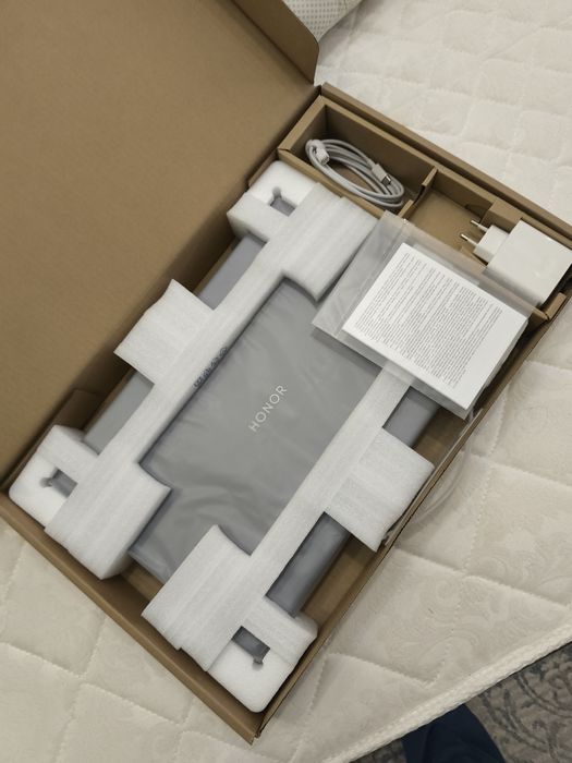 Honor magicbook x16 noviy