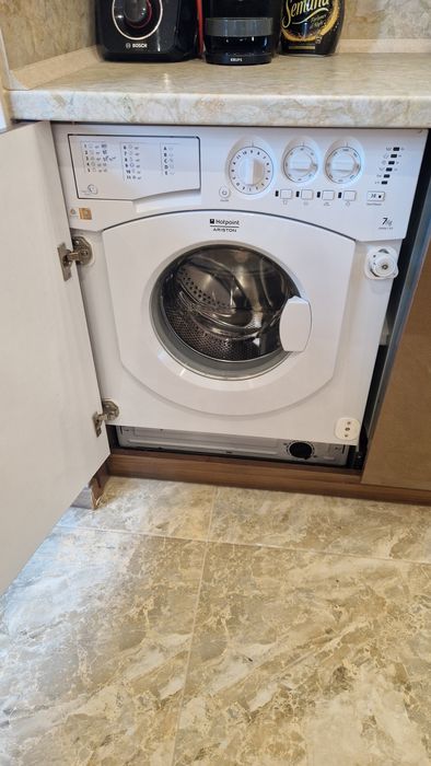 Пералня за вграждане Hotpoint Ariston