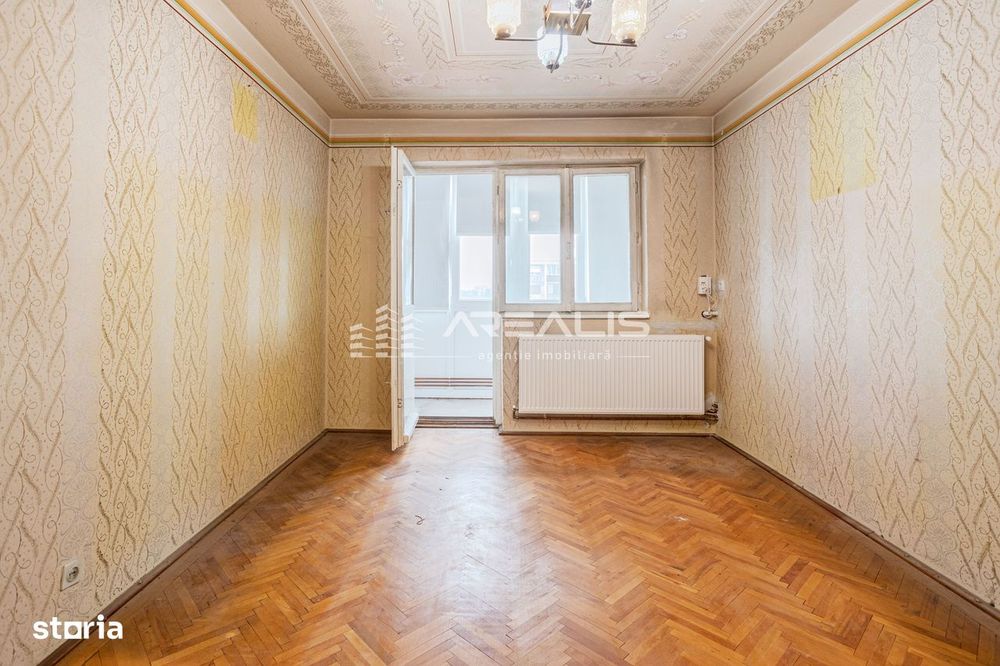 Apartament spatios 3 camere in Cartier Aurel Vlaicu