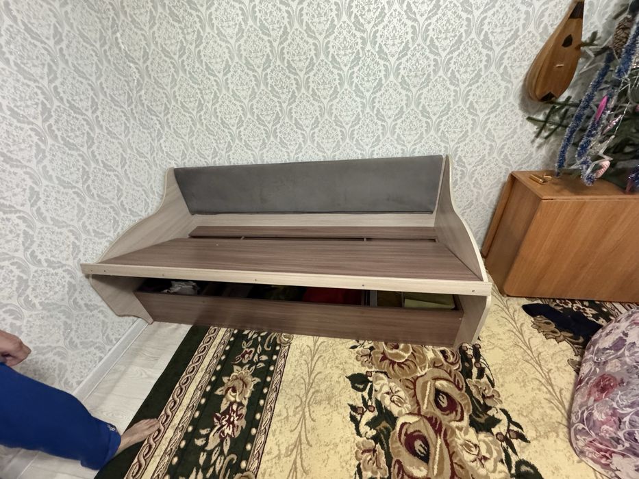 Продам кровать односпалка