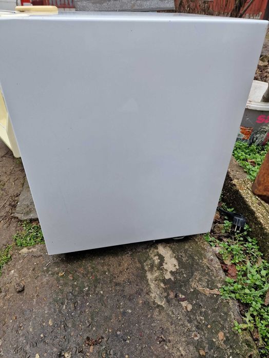 Frigider Samsung (racitor)