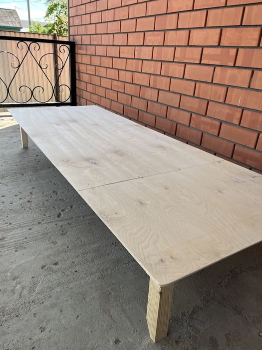 Жер стол. Круглый стол. Чемодан стол