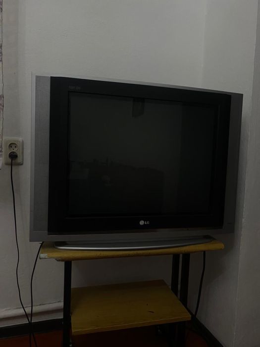 Продам телевизор LG