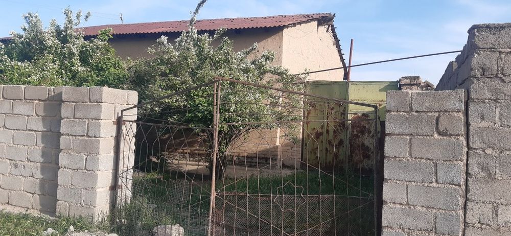 Hovli sotiladi zudlik bilan