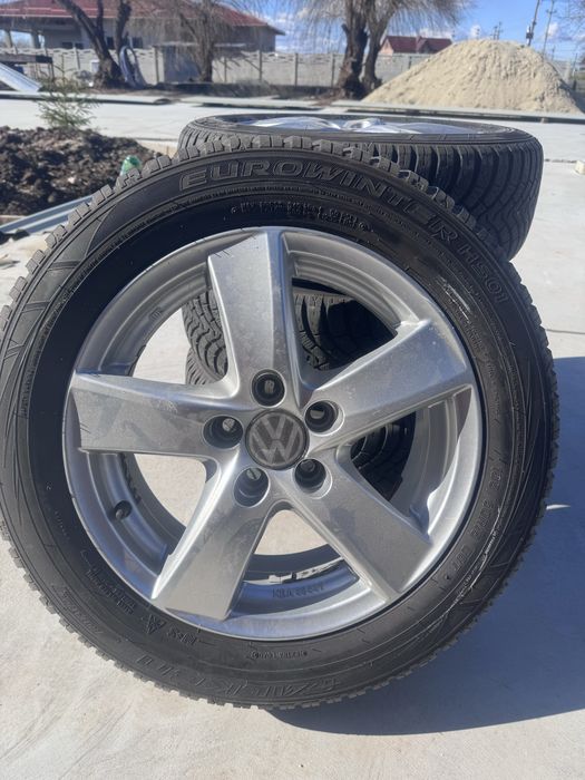 Vand jante cu anvelope iarna de Polo