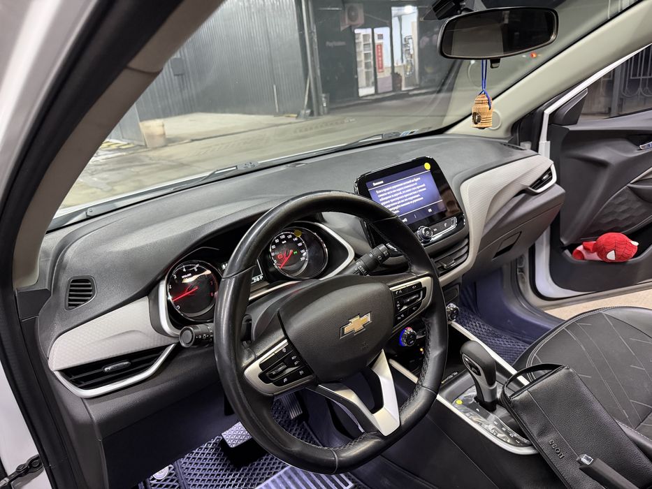 Onix Premier 1 срочно