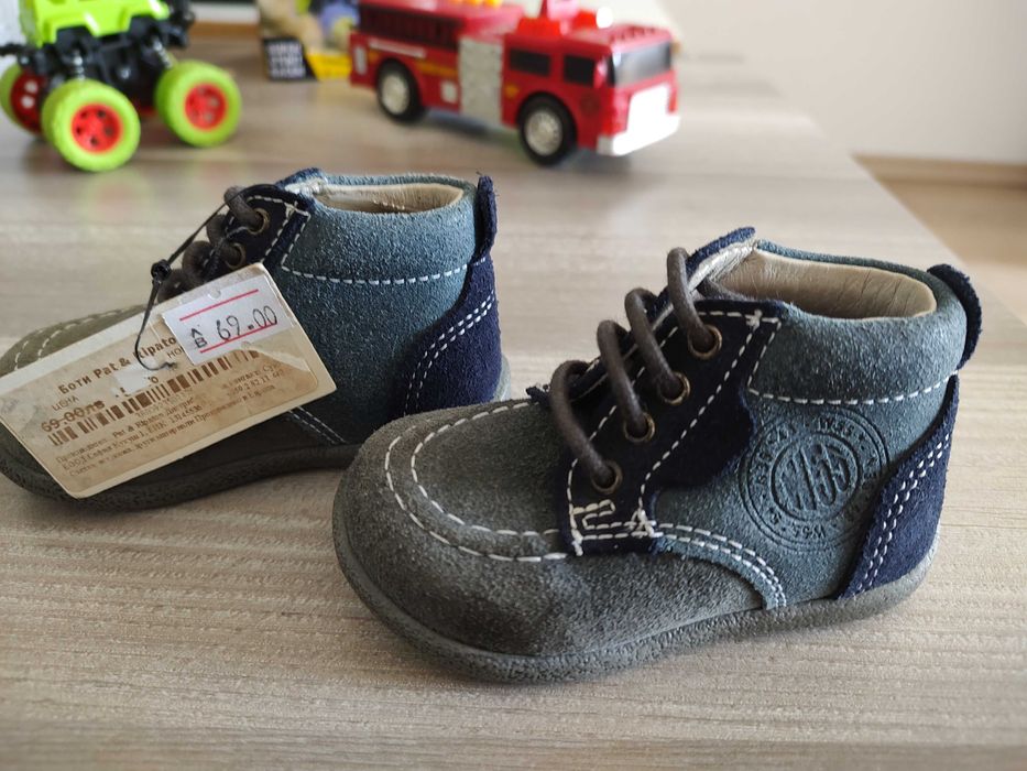 Намалени от 69 лв-Нови обувки бебешки 17 естествена кожа