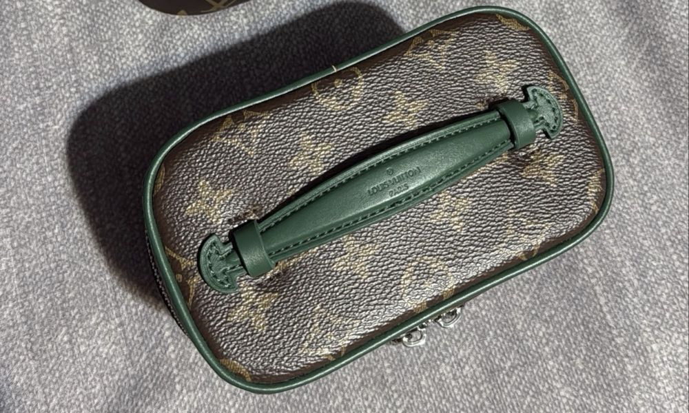 Косметички Louis Vuitton Nice Mini