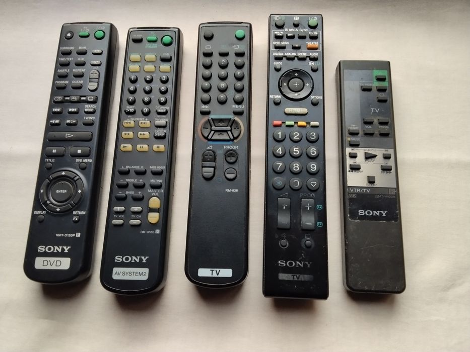 оригинални рядки и ценни дистанционни на Сони нов внос от Англия