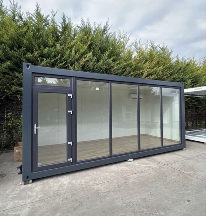 Vand containere modulare cu vitrina , design comercial si modern