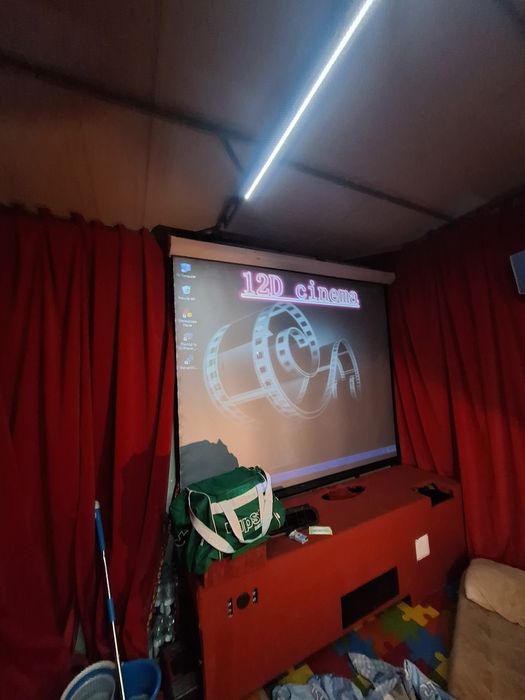 Echipament cinema 12d