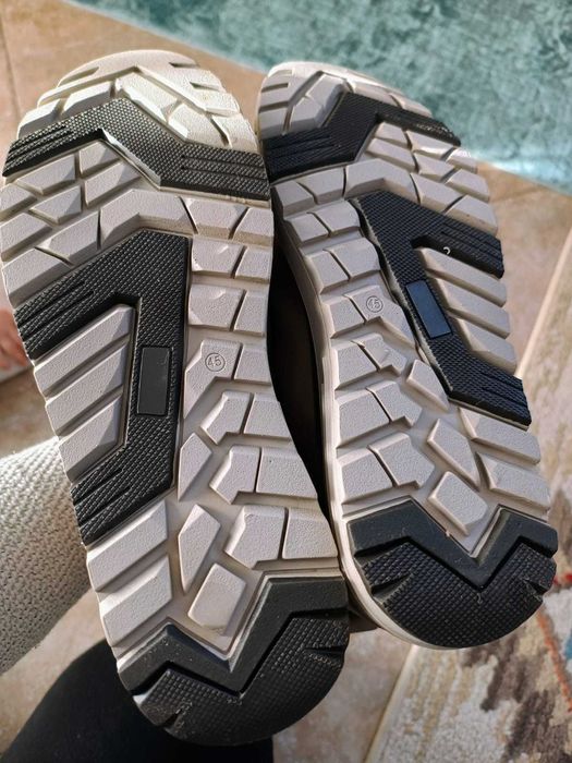 Ghete de iarna din piele noi