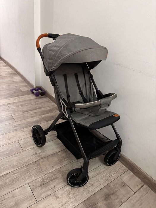 Коляска детская прогулочная