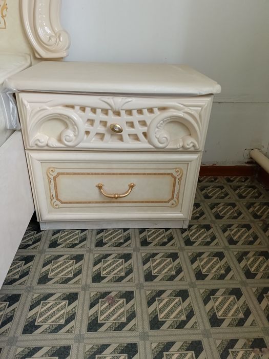 Спальный гарнитур