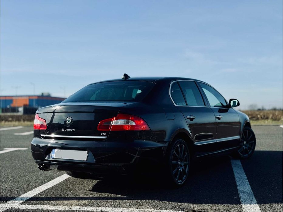 Skoda Superb 2.0TDI Sedan