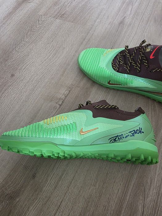 Nike x Travis Scott adidasi de fotbal