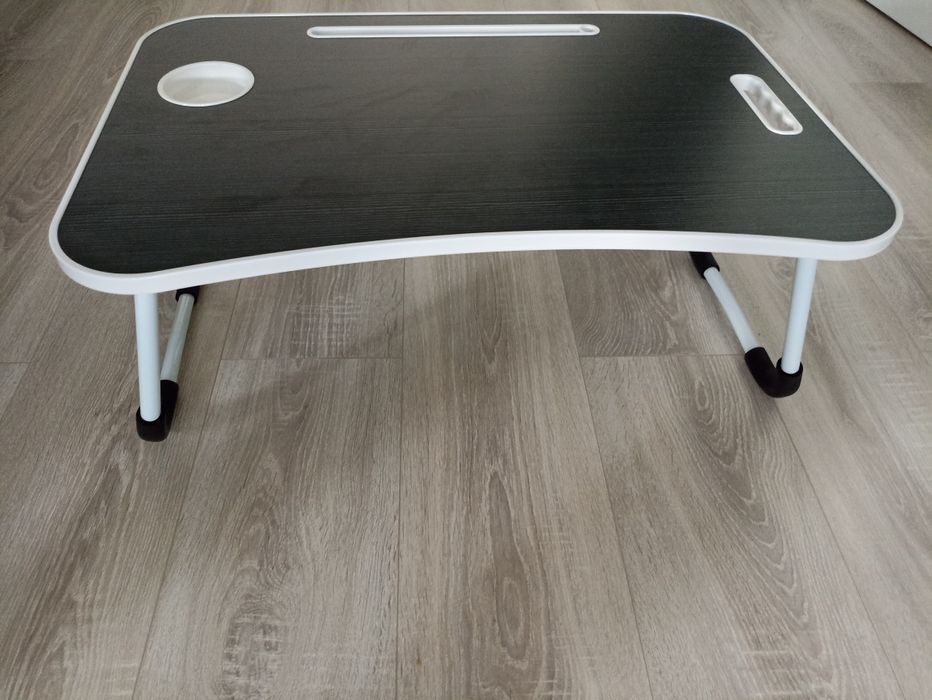 Столик для ноутбука
