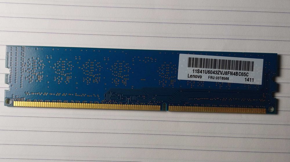 RAM 4GB DDR3 1600MHz SK Hynix pentru desktop