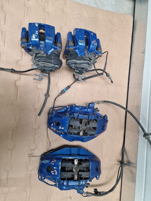 Etrierii bmw albastrii 4 pistonase m.performance bmw g20 g30 g01 g02