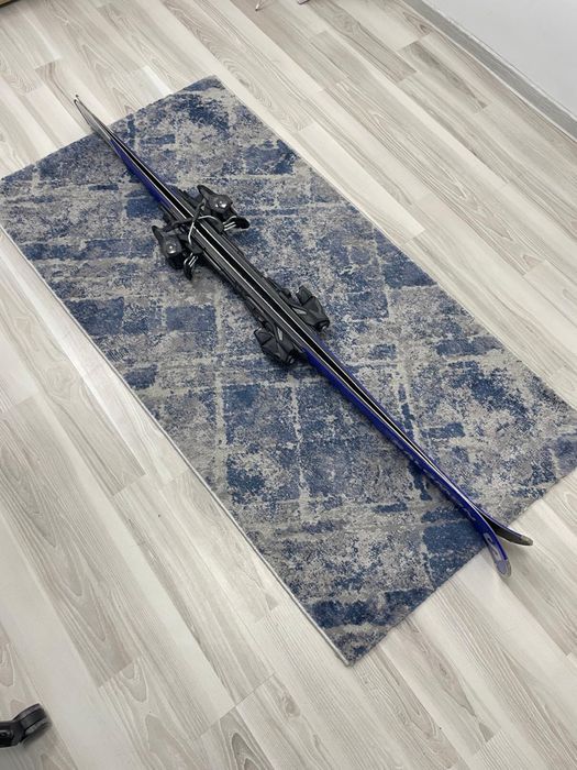 Schiuri Salomon E S/RACE 8