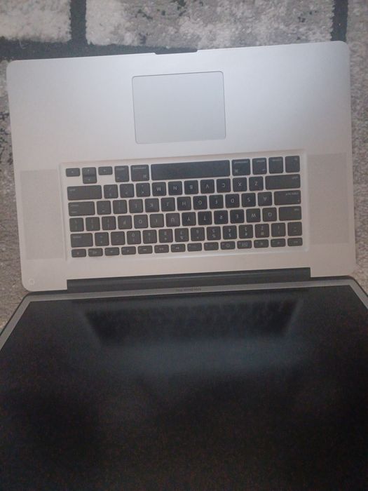 Laptop apple pro