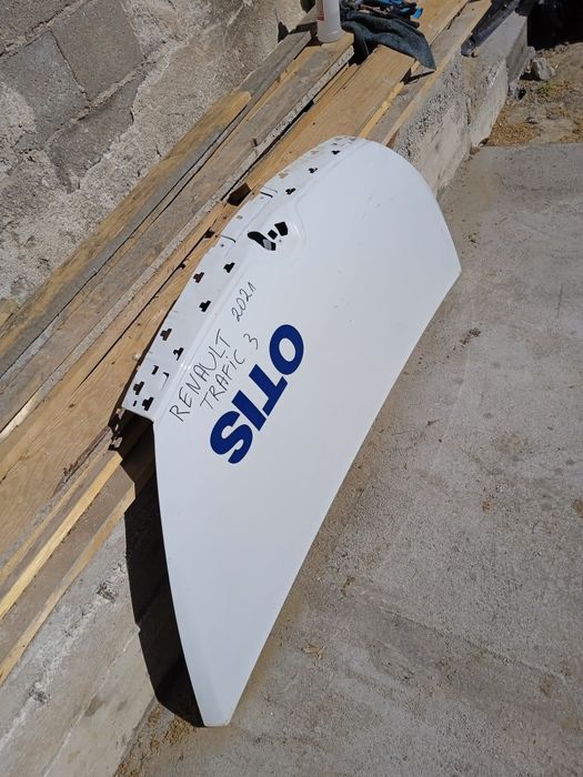 Renault Trafic 3 преден капак 2021