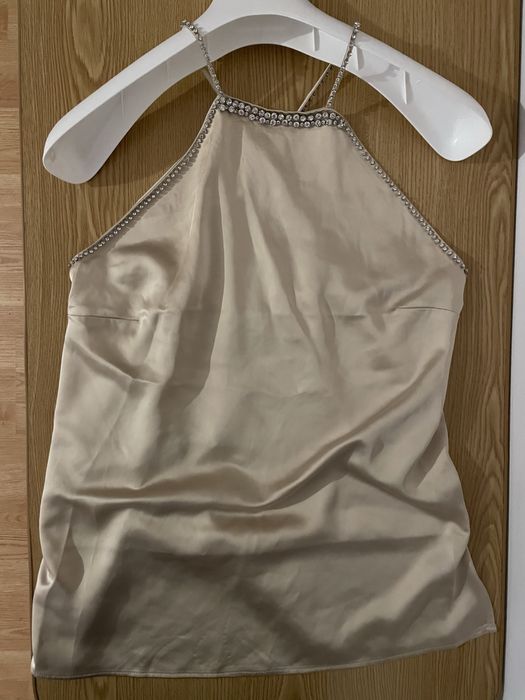 Top elegant festiv cu pietre stralucitoare la gat