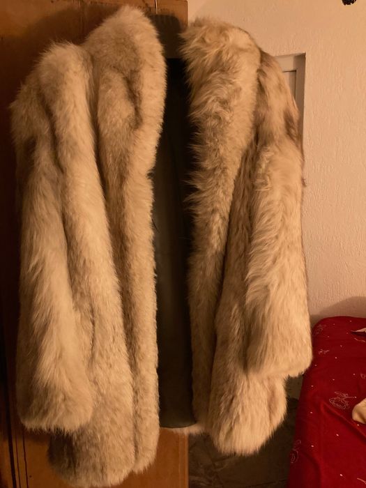 Blană din vulpe argintie