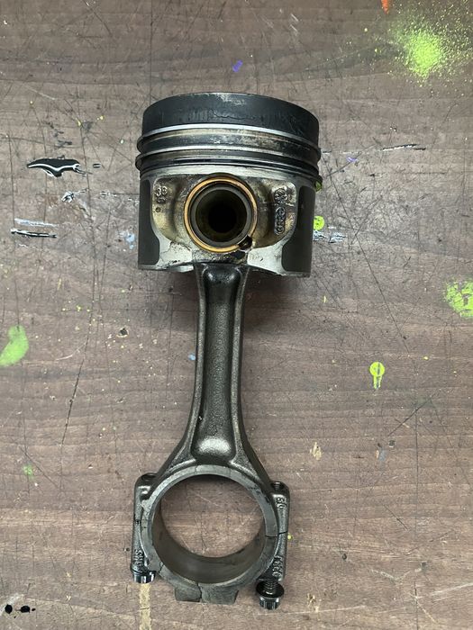 Piston cu biela passat b6 b7 cc golf seat skoda 2.0tdi cba cbb cff cfg