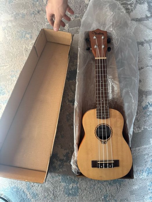 Продам - Укулеле