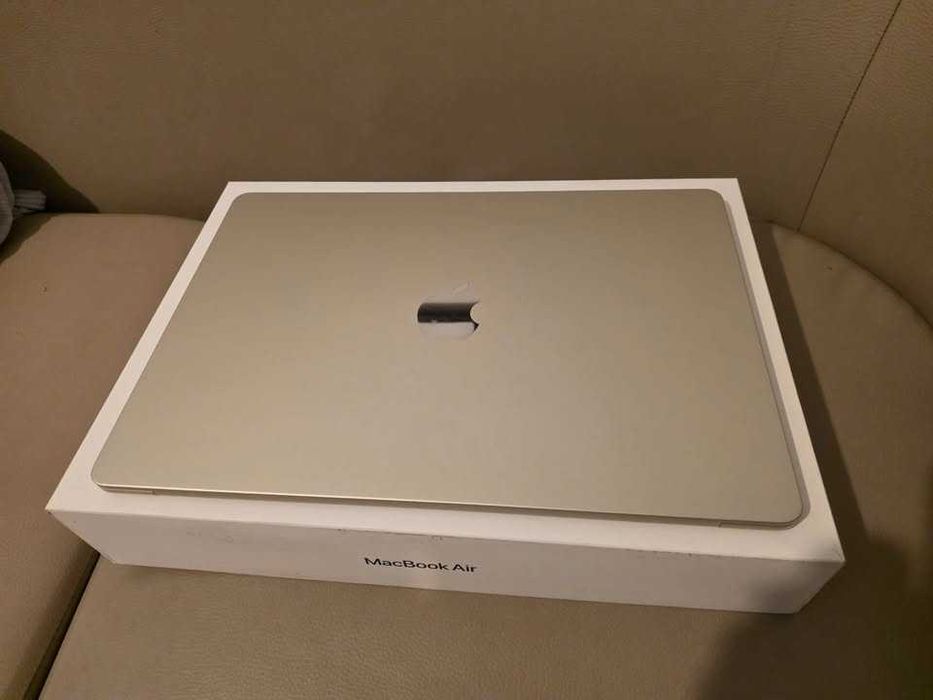 Macbook air m2, 1tb, 16gb, Silver, stare aproape noua
