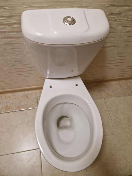 Унитаз белый-белый