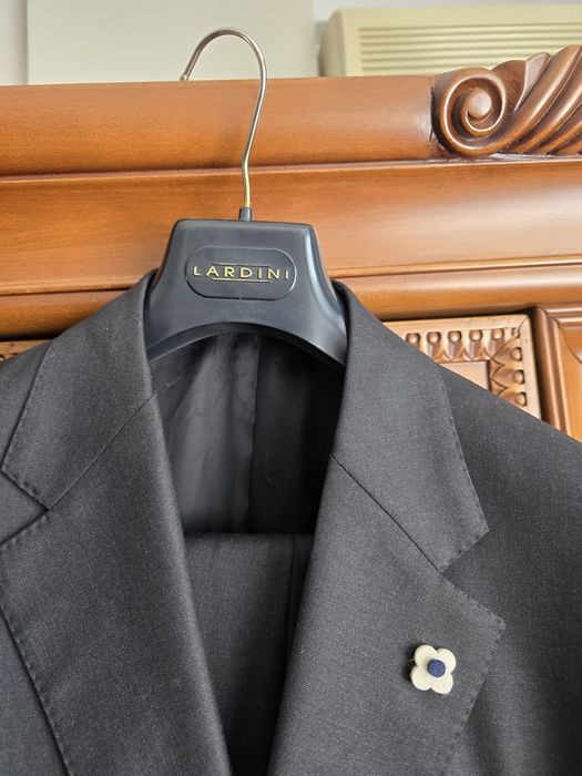 Мужской костюм Lardini Италия