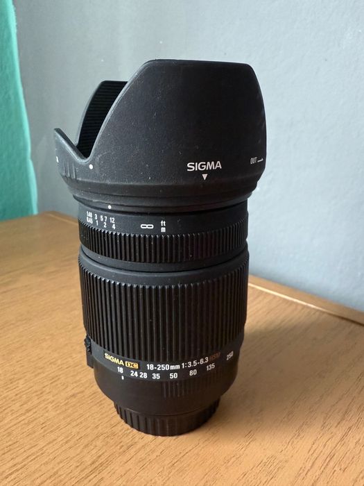 Обектив Sigma 18-250mm за Canon
