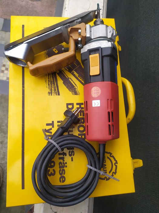 Оберфреза за канали за уплътнения на дограма , врати ,мебели и др.