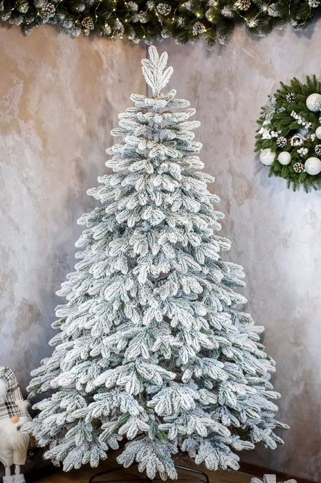 Живые,искуственные елки,гирлянды