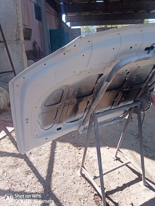 Продам капот на Тойота прадо