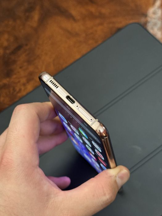 Продам Samsung S21 Plus