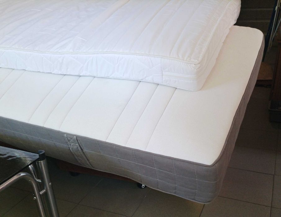 Продавам няколко матрака  от JUSK