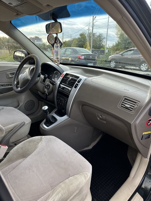 Hyundai Tucson / 2.0 CRDi / 140CP / 4x4