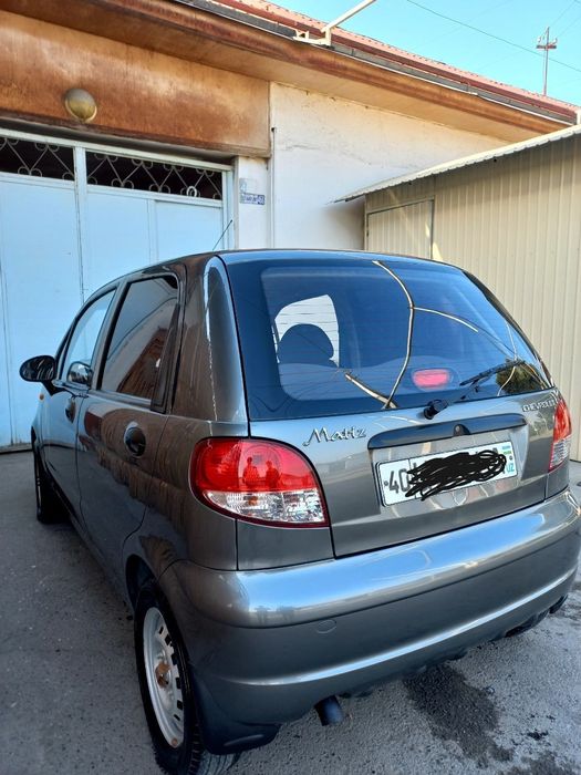 йили - 2014
пробеги - 88 минг 
Краска ўнг томон
Фақат бензинда юрган
т