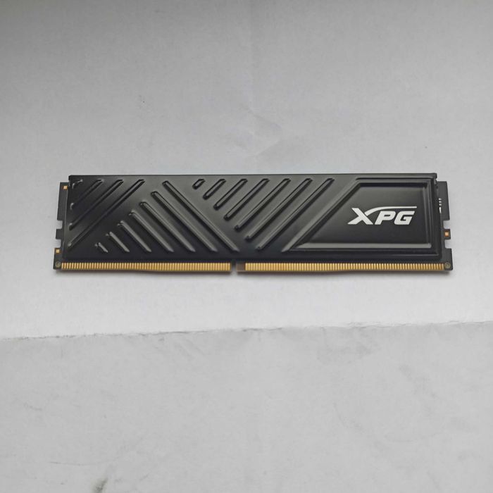DDR4-3200 16GB Adata XPG GAMMIX D35