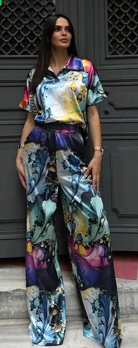 Стилен комплект със сатенена шарка