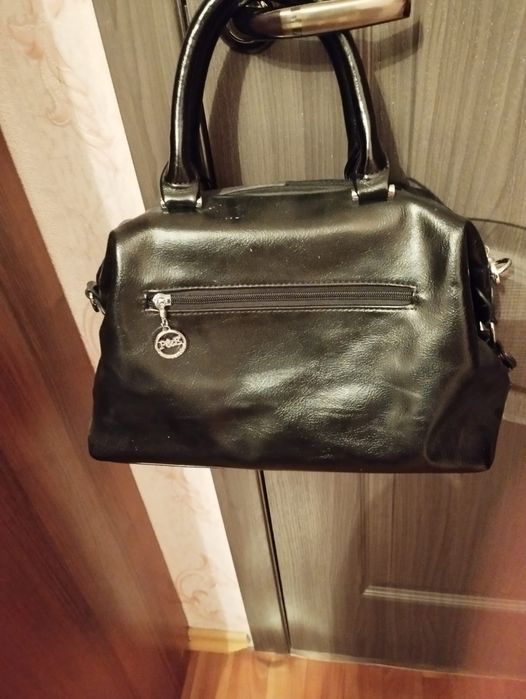 Продам женскую сумку