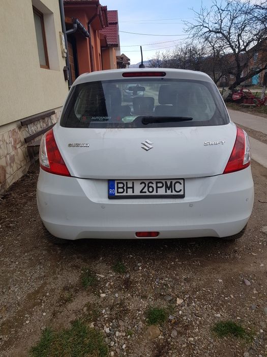 Vând Suzuki Swift