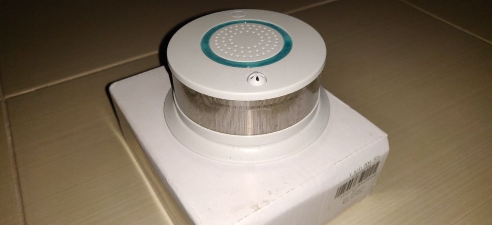 Detector de fum wireless conectat internet prin wifi