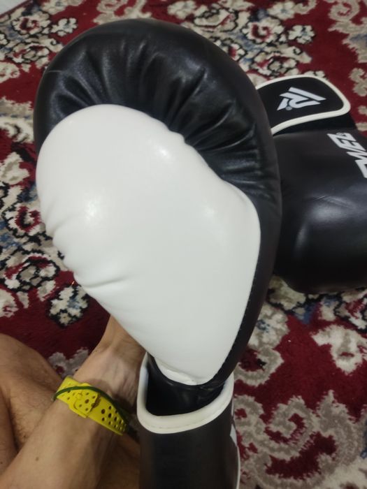 Боксерские перчатки REYVEL Maximum Protection