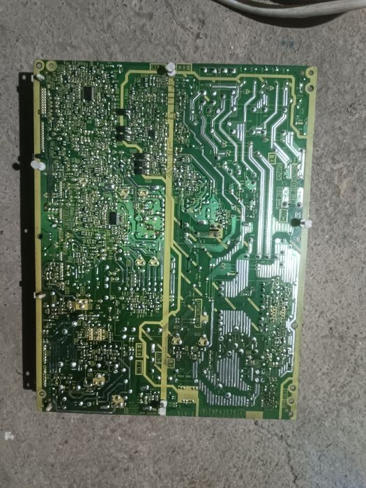 Телефизор плата PANASONIC  работает