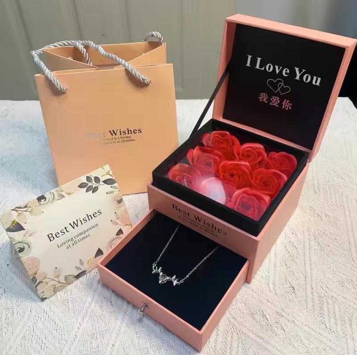 Подарочный набор из роз Best Wishes