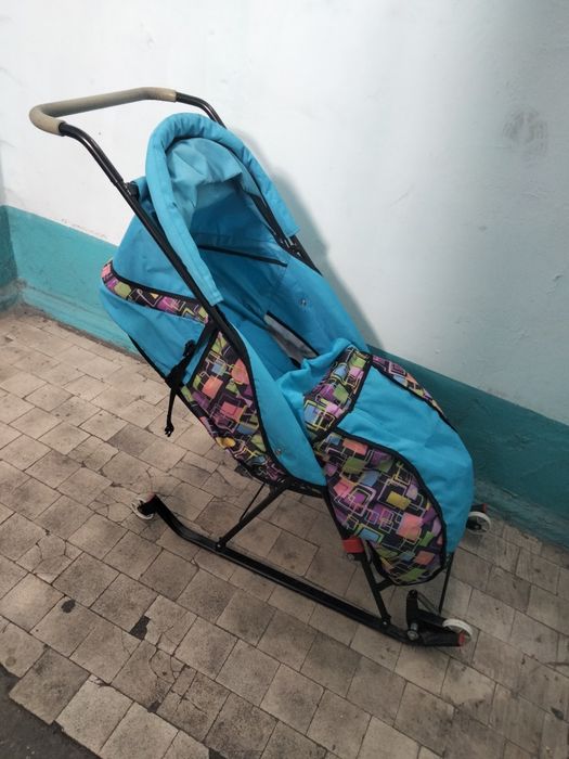Продам санки детские